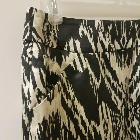 Jones New York Abstract Pattern Pencil Skirt - Picture 5 of 6
